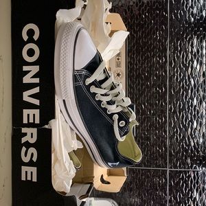 Men’s converse Chuck Taylor’s black sneaker